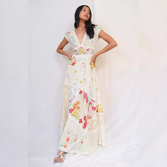 ISO Free People Hibiscus Heaven Embroidered Maxi Dress Cream Combo Size XS or S - Picture 1 of 3